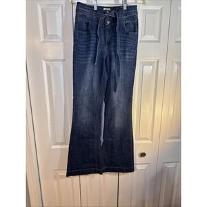 Gianni‎ Bini High Rise Button Front Released Hem Light Wash Flare Jean Size 9